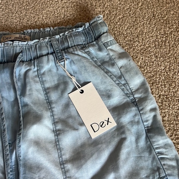 Dex Tencel Patch Pocket Short - Picture 7 of 8